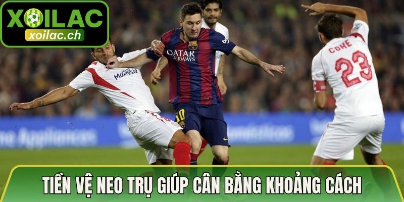 Tiền vệ neo trụ giúp cân bằng khoảng cách